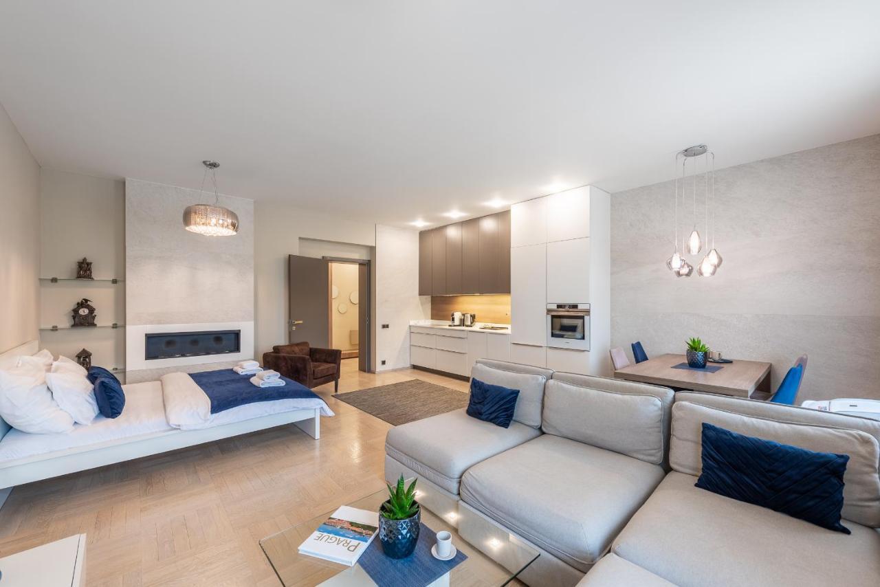 Ferienwohnung New Luxury Apt With Ac&Parking In The Center Of Prag Exterior foto
