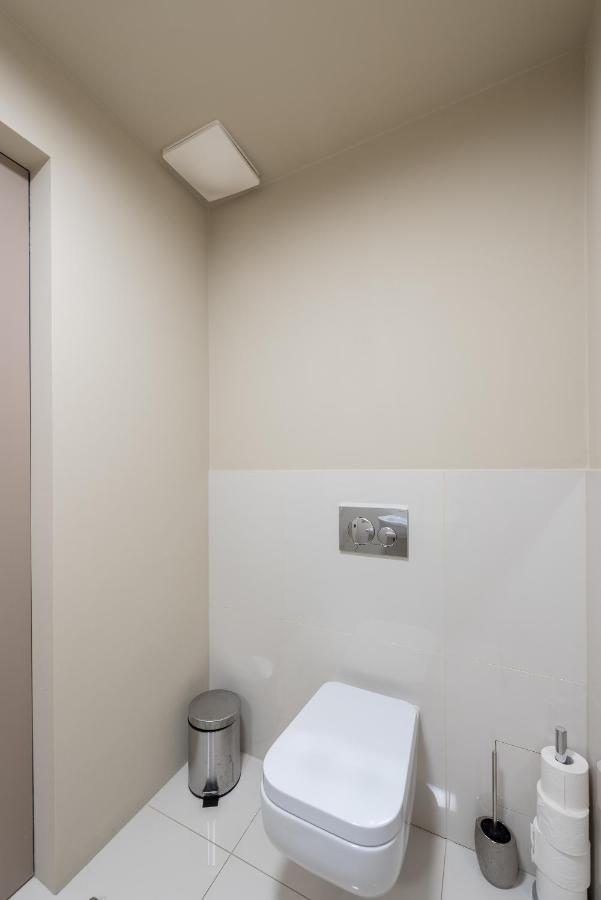 Ferienwohnung New Luxury Apt With Ac&Parking In The Center Of Prag Exterior foto